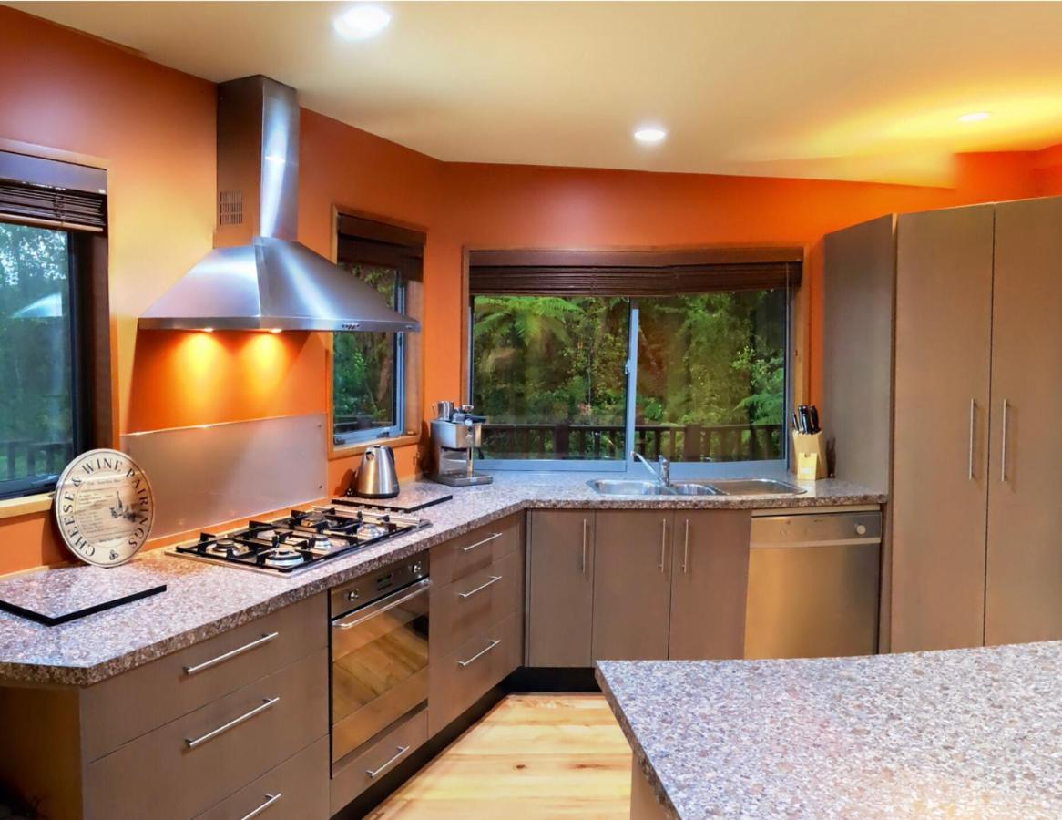 The Ferns Hideaway Villa Franz Josef Bagian luar foto