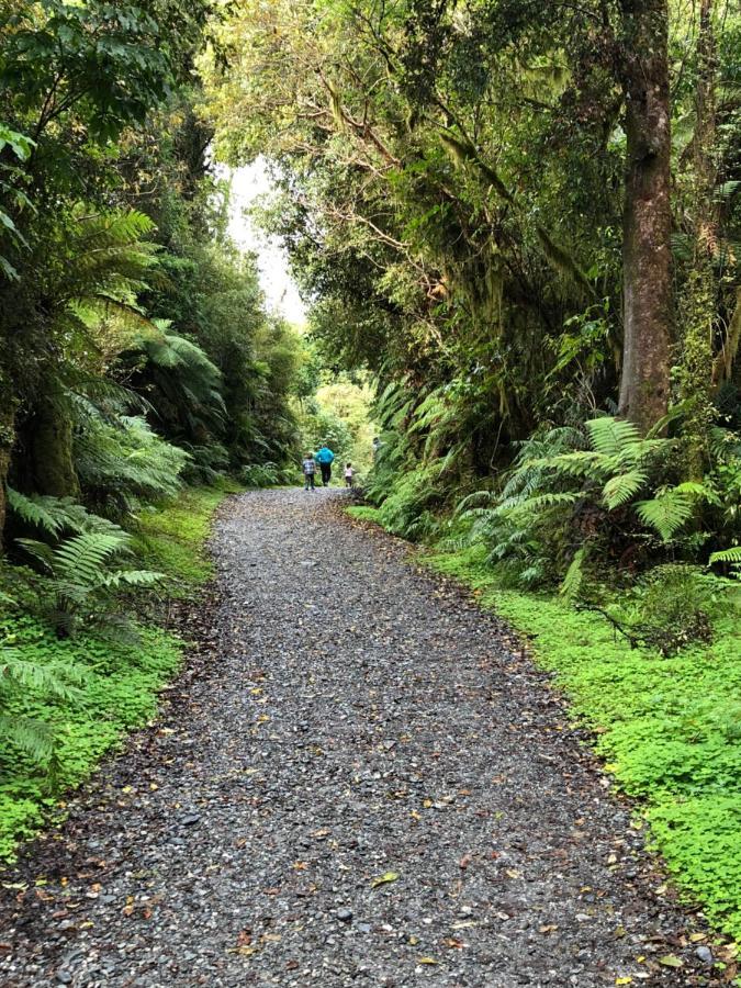 The Ferns Hideaway Villa Franz Josef Bagian luar foto